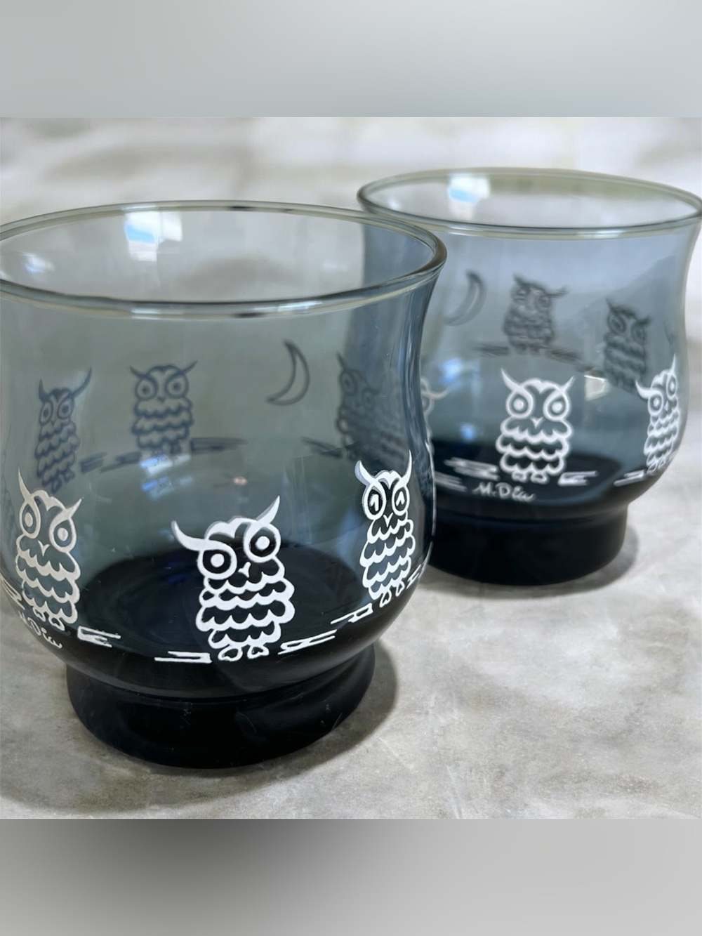 Set of 2 Libbey 8oz blue owl glasses signed M DIa tulip design
Good condition